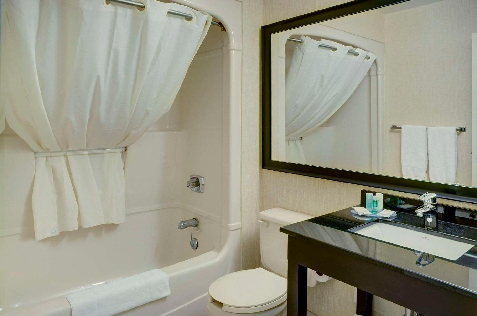 Comfort Inn Драммонвіль Екстер'єр фото